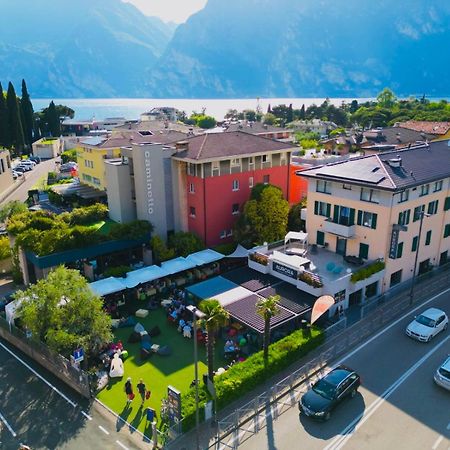 Hotel Aurora & Appartamenti Torbole Sul Garda Exterior photo