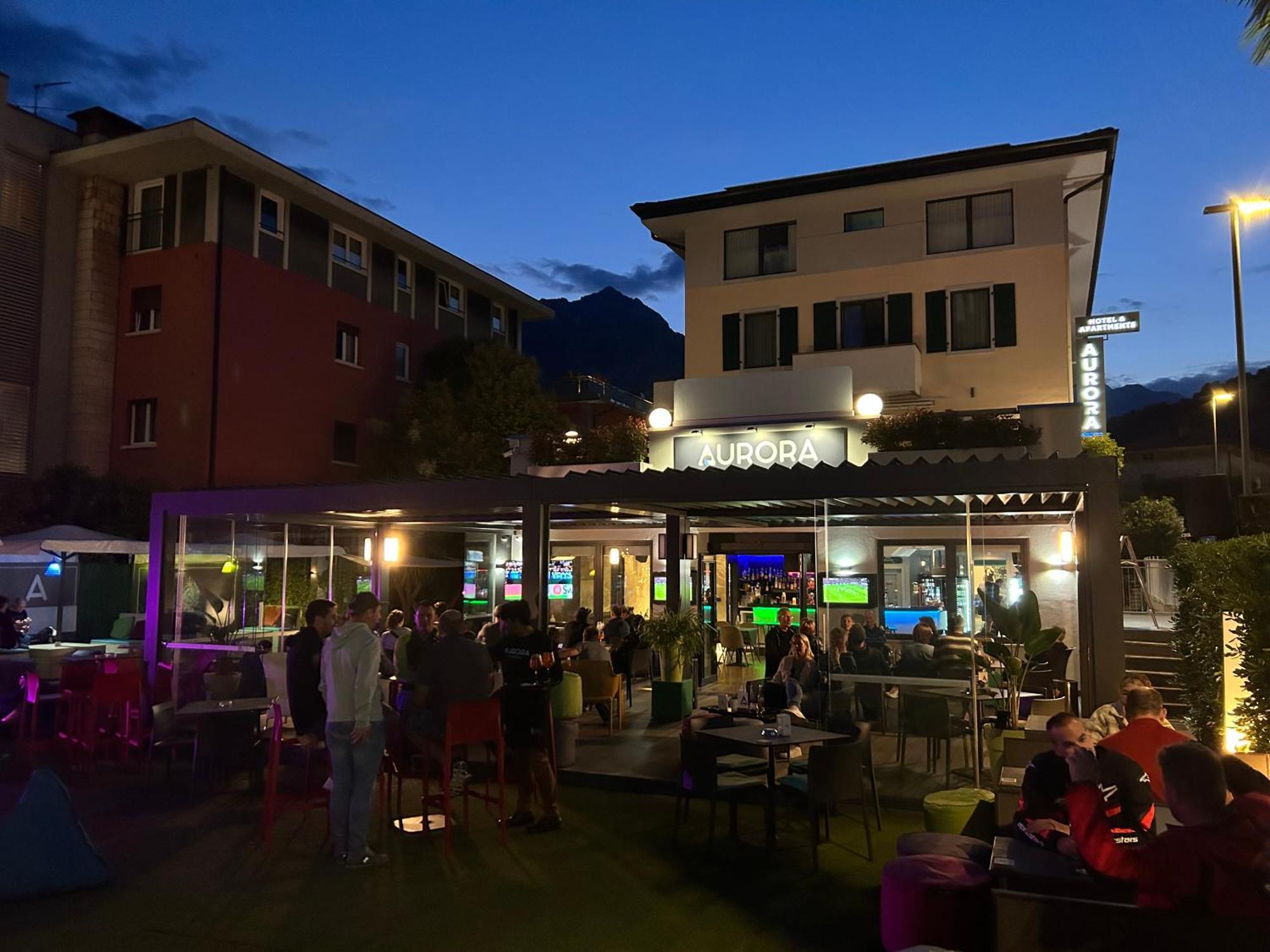 Hotel Aurora & Appartamenti Torbole Sul Garda Exterior photo